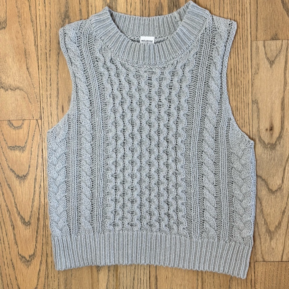 NWT Melrose and Market Cable Knit Sweater Vest In Grey Heather Size X-Small